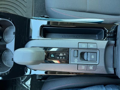 2024 Toyota Prius Prime SE