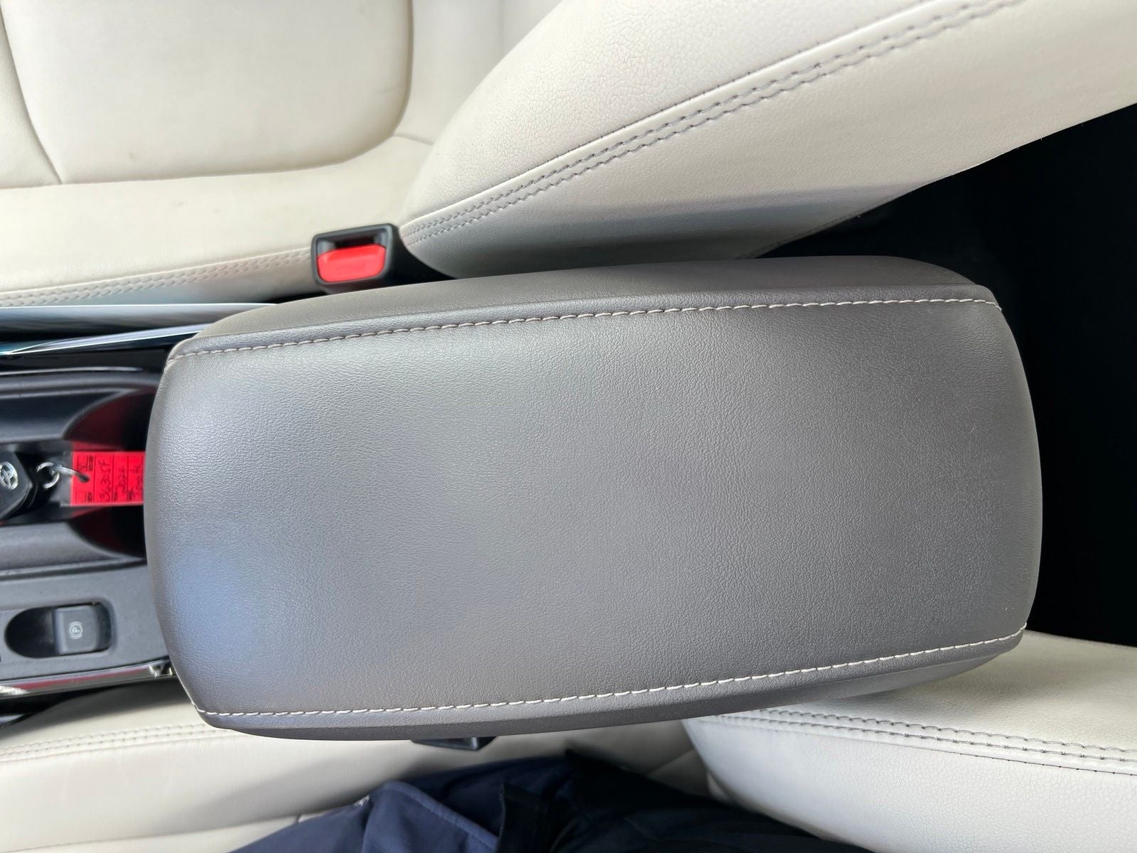 2024 Toyota Corolla Hybrid XLE