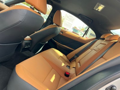 2023 Lexus IS 350 F SPORT Design