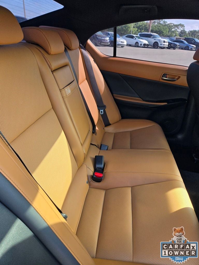 2024 Lexus IS 300