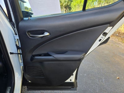 2023 Lexus UX 250h F SPORT Handling