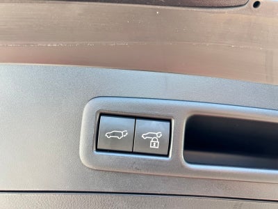 2025 Lexus UX 300h Premium