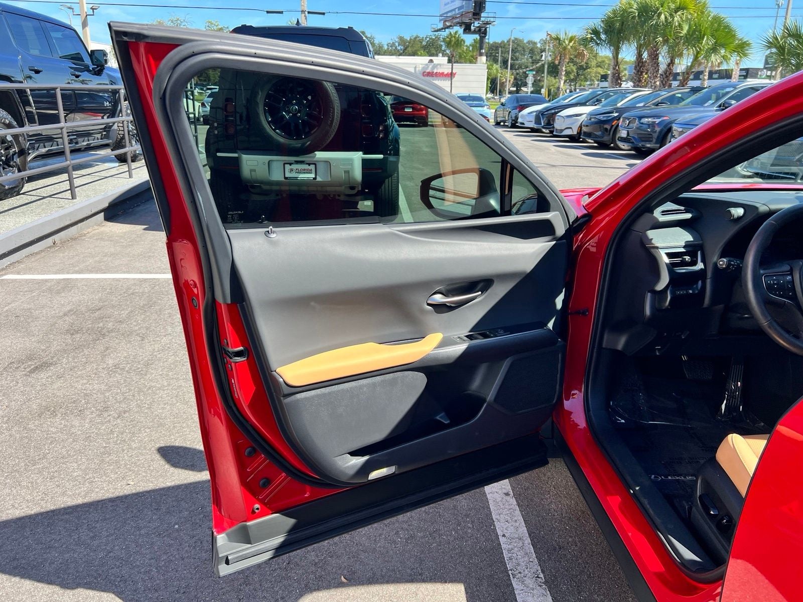 2025 Lexus UX 300h Premium