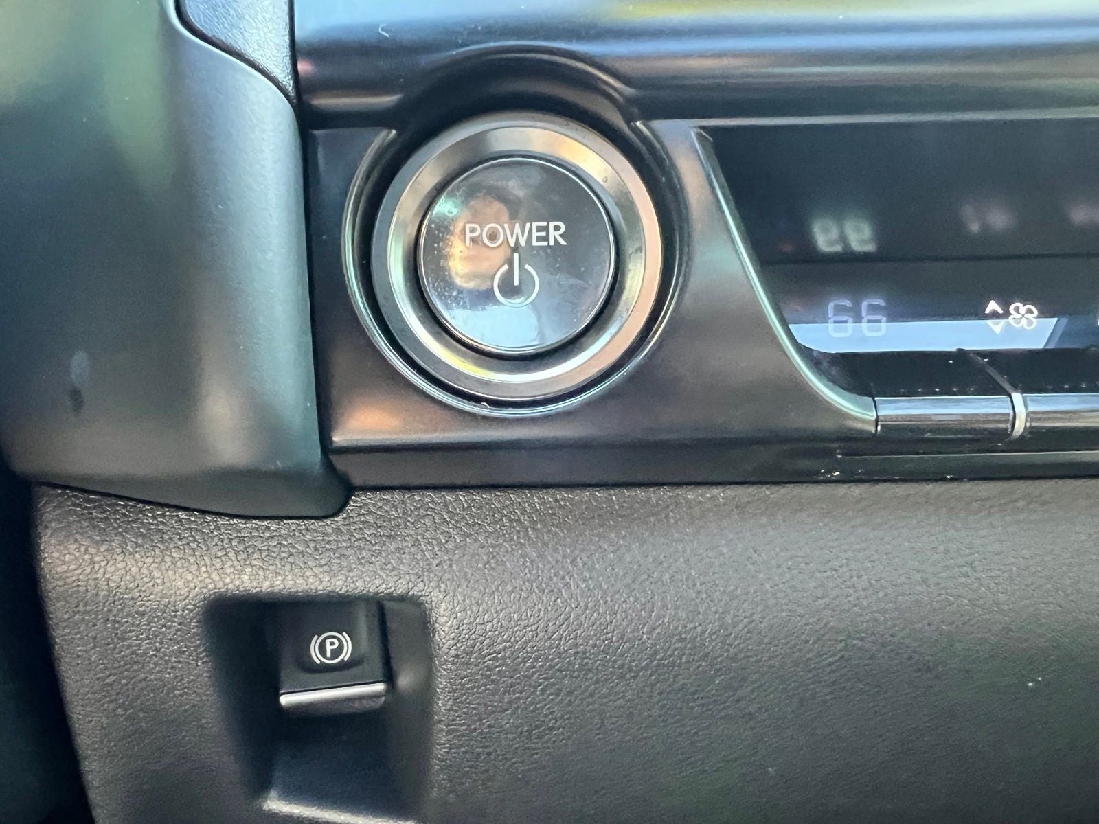 2025 Lexus UX 300h Premium