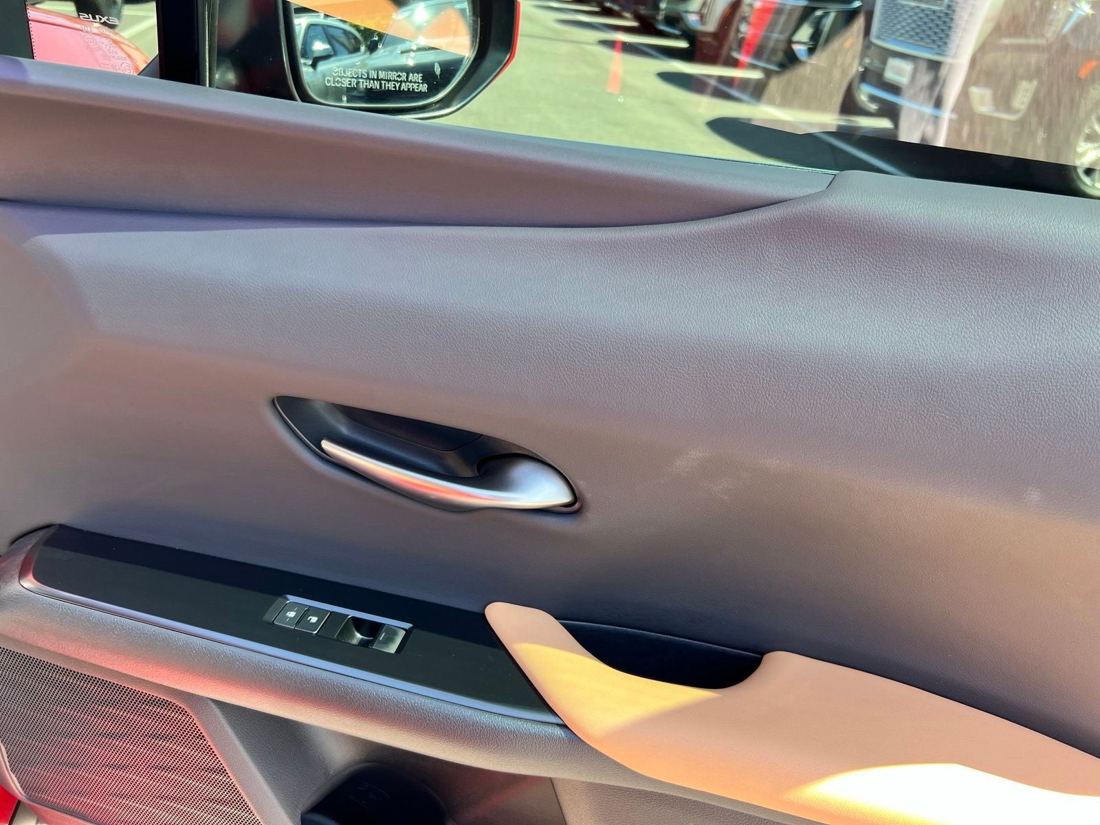 2025 Lexus UX 300h Premium
