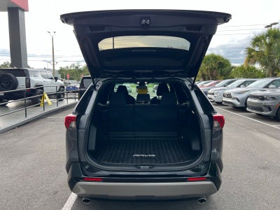 2025 Toyota RAV4 Hybrid SE