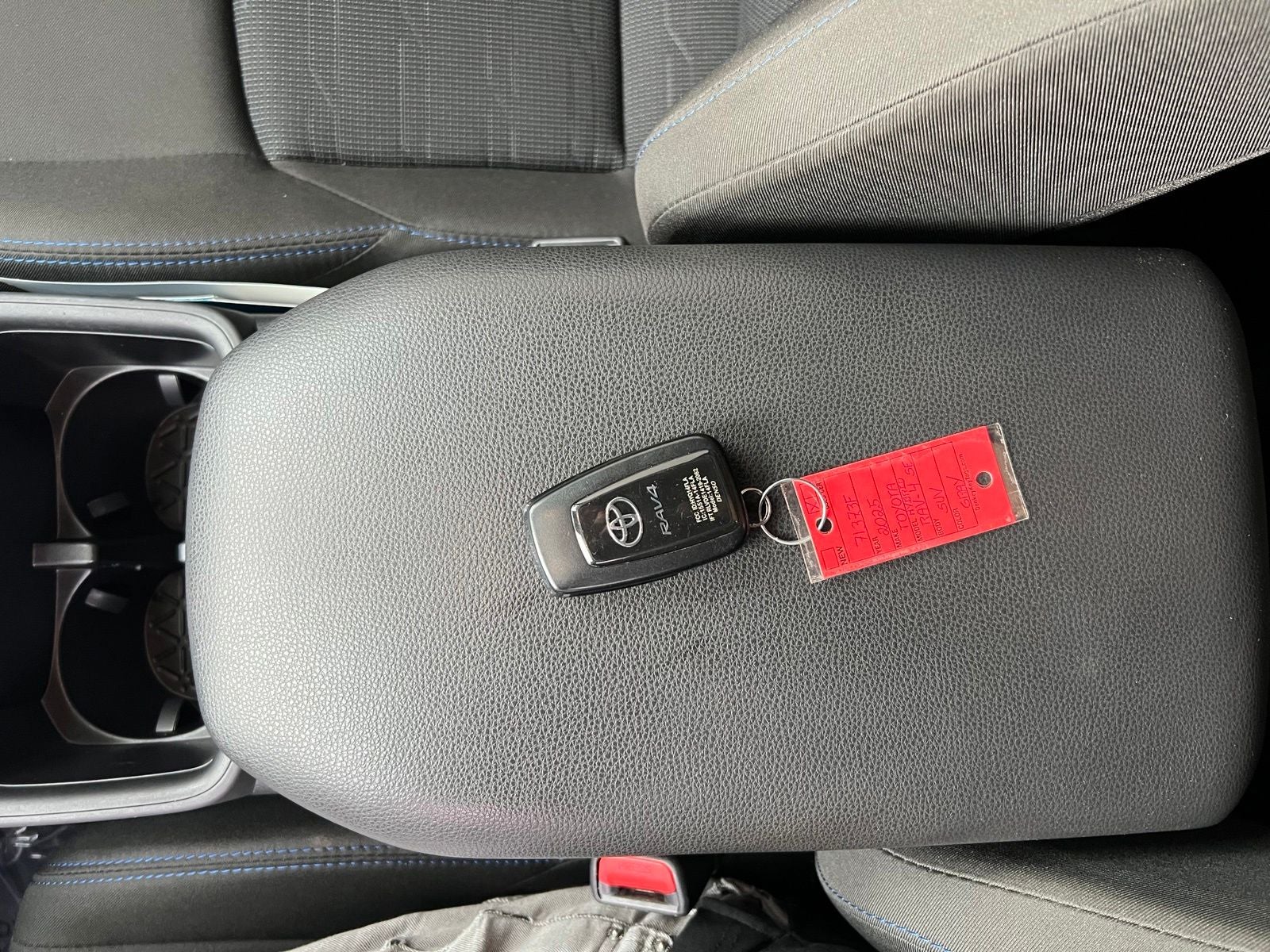 2025 Toyota RAV4 Hybrid SE