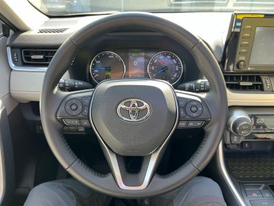 2022 Toyota RAV4 Hybrid XLE Premium