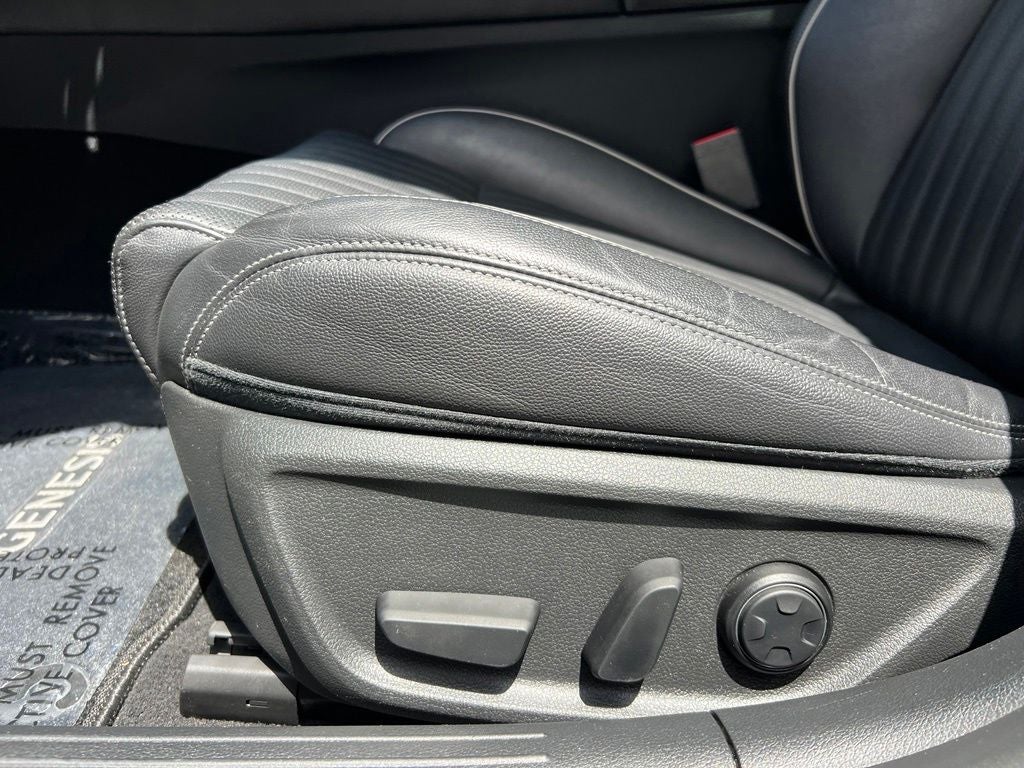 2022 Genesis G70 2.0T