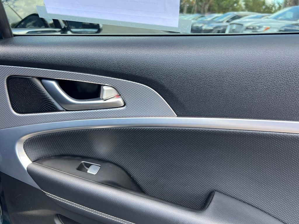 2022 Genesis G70 2.0T