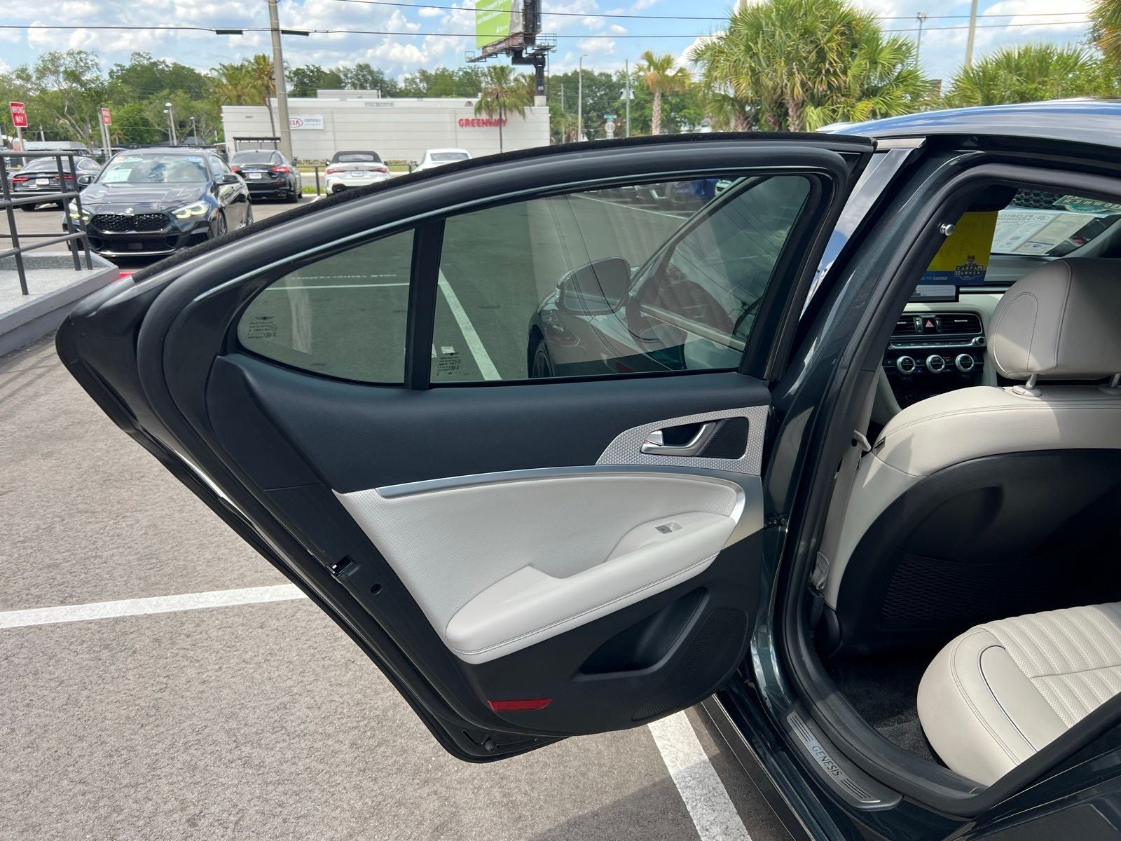 2023 Genesis G70 2.0T