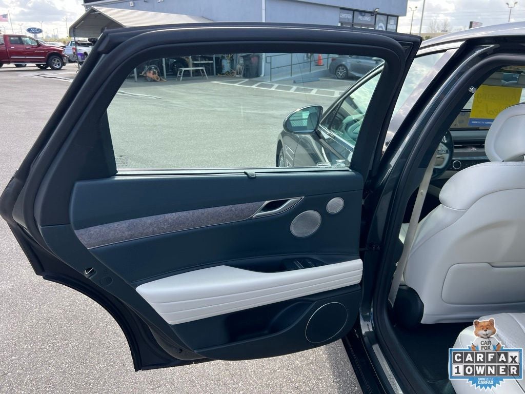 2023 Genesis Electrified G80 Base