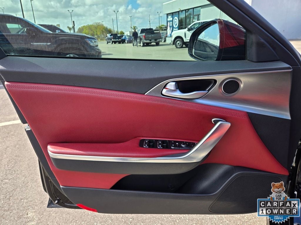 2022 Kia Stinger GT1