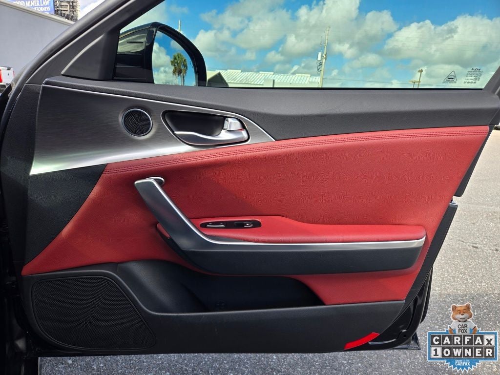 2022 Kia Stinger GT1