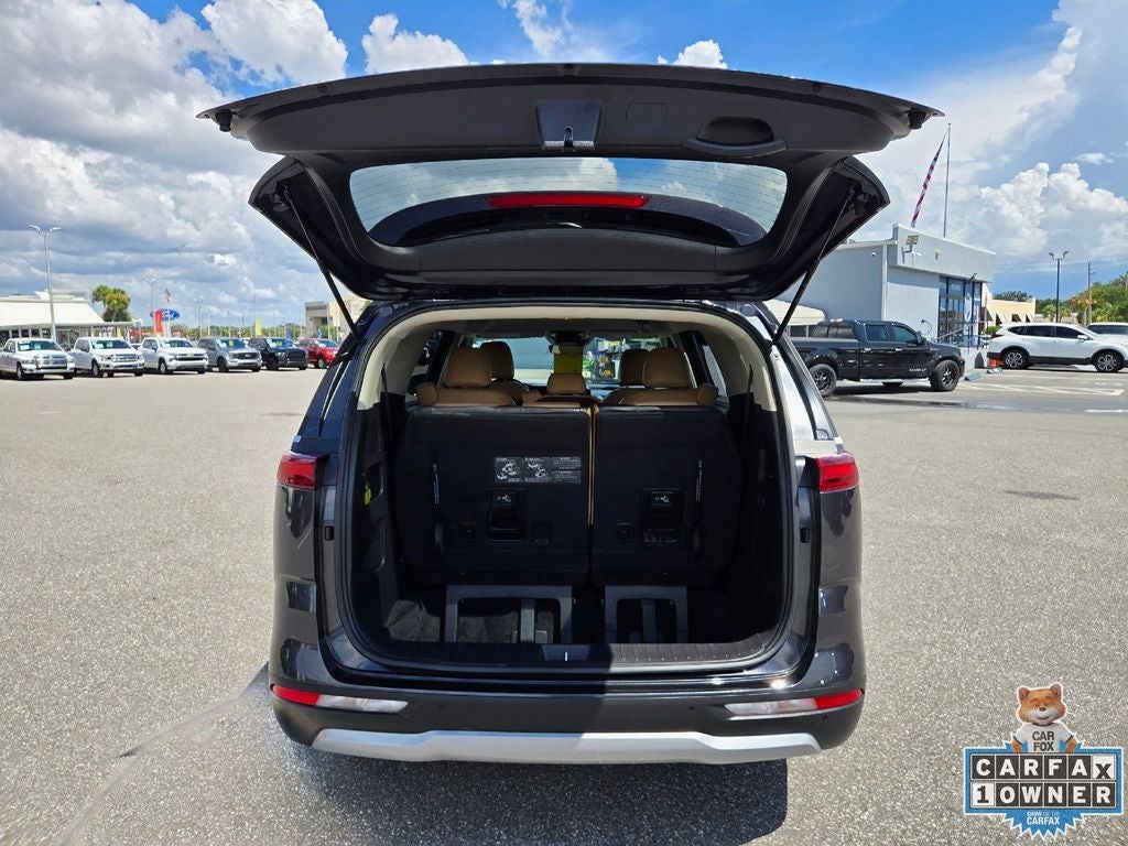 2023 Kia Carnival LX Seat Package