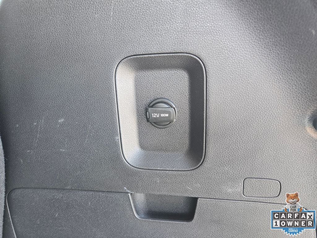 2023 Kia Carnival LX Seat Package