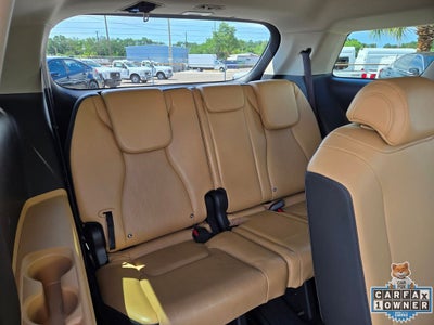 2023 Kia Carnival LX Seat Package