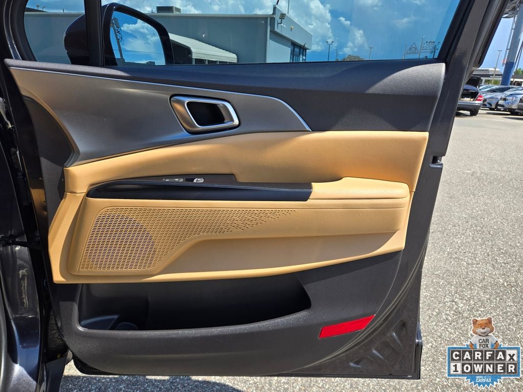 2023 Kia Carnival LX Seat Package