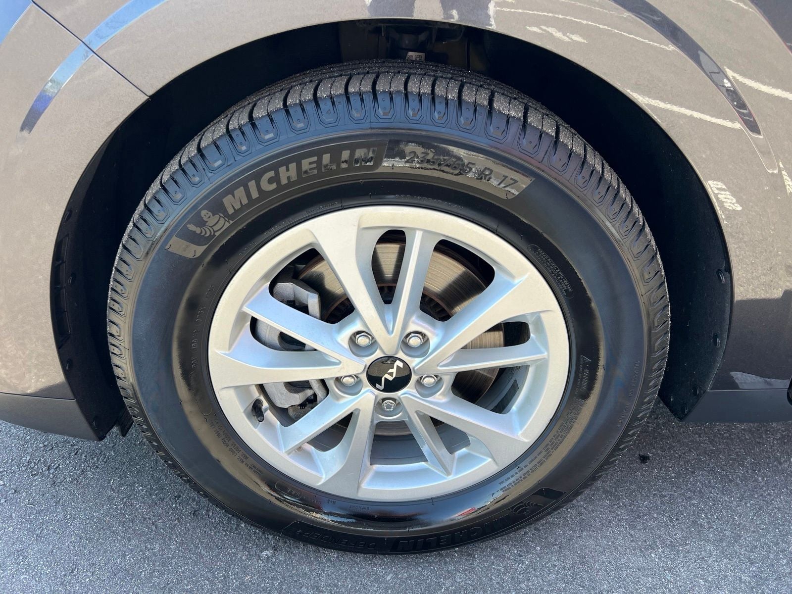 2024 Kia Carnival LX