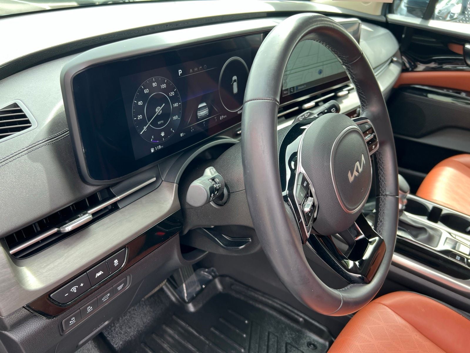 2024 Kia Carnival SX