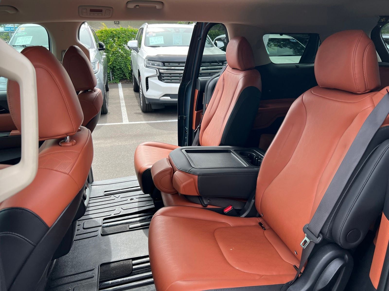 2024 Kia Carnival SX