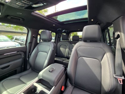 2025 Land Rover Defender 110 S