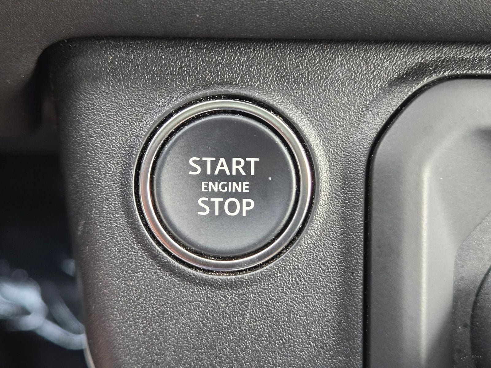 2025 Land Rover Defender 110 S
