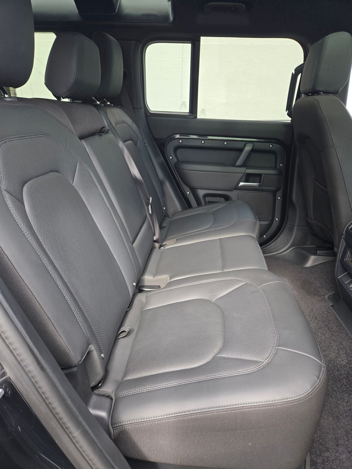2025 Land Rover Defender 110 S