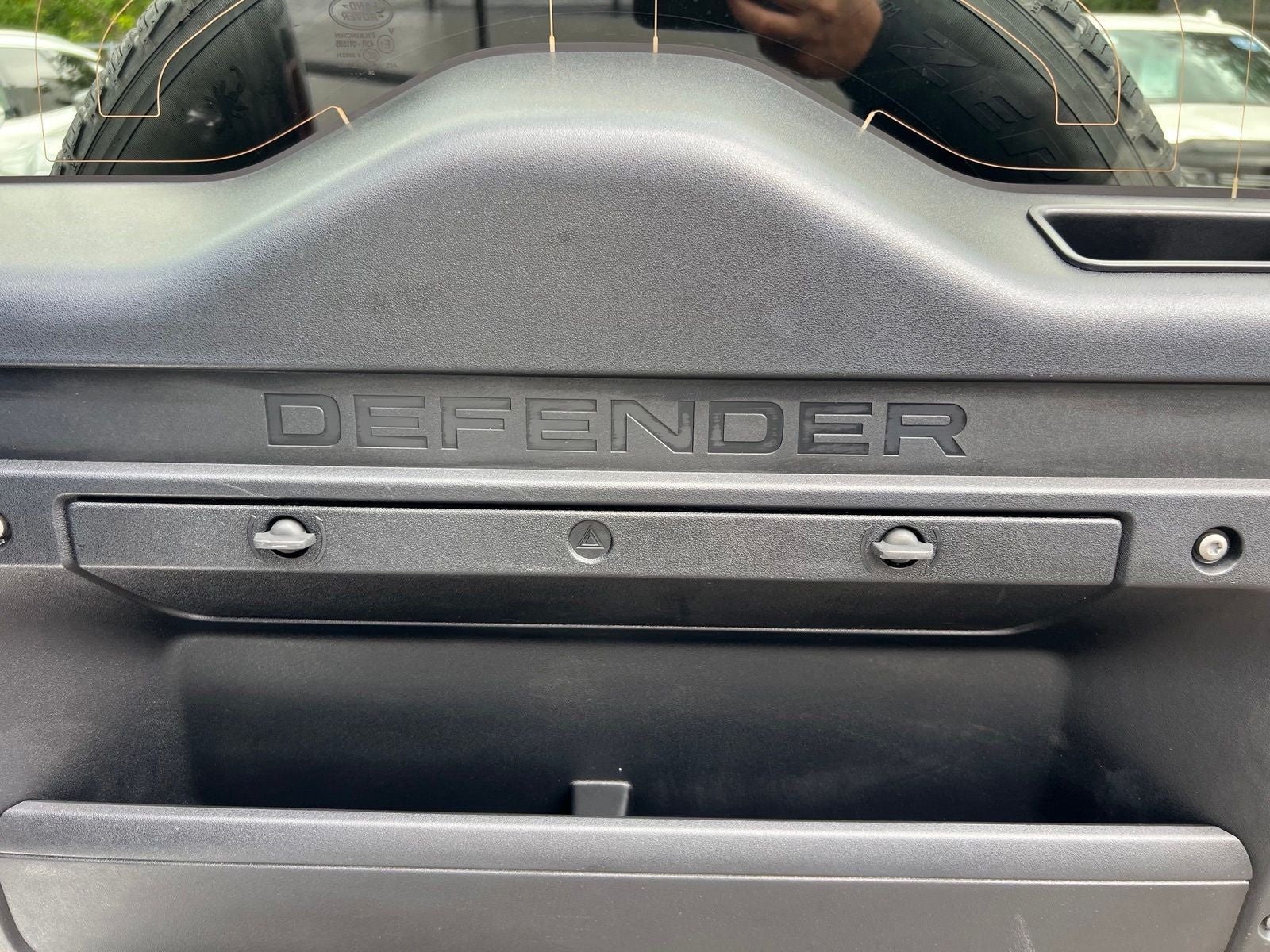 2025 Land Rover Defender 110 S