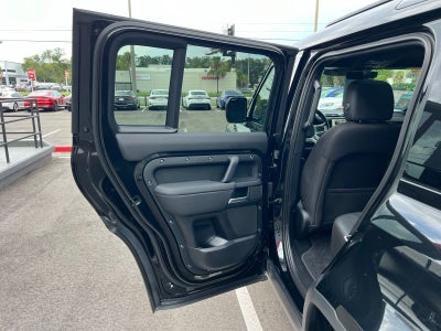 2025 Land Rover Defender 110 S