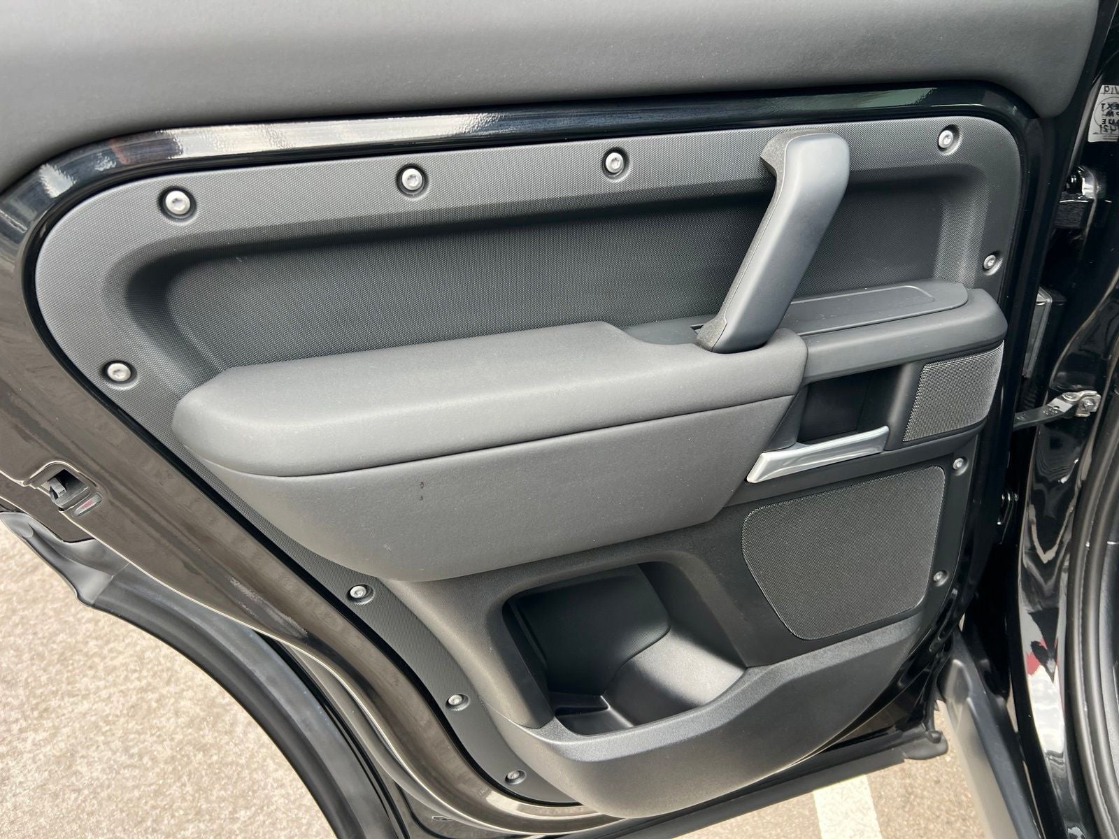 2025 Land Rover Defender 110 S