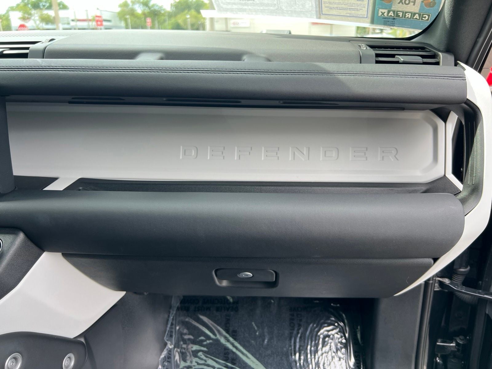 2025 Land Rover Defender 110 S