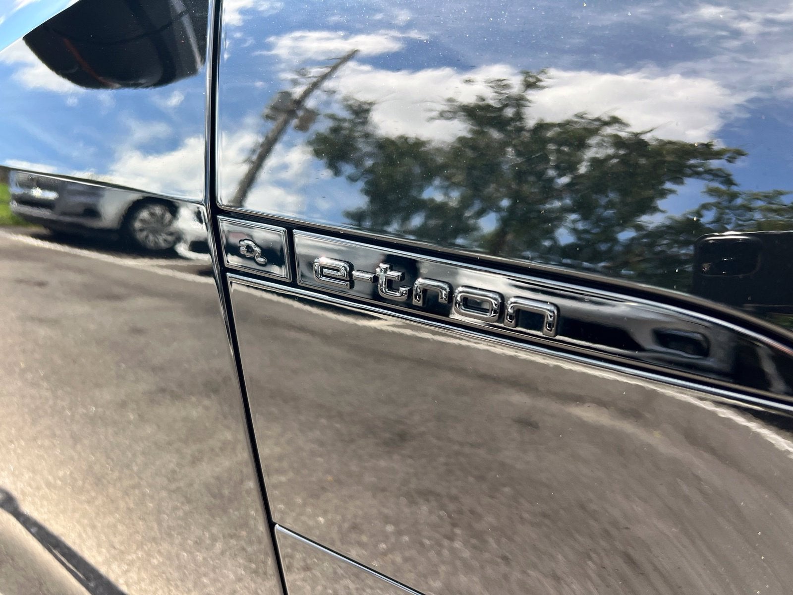 2024 Audi Q8 e-tron Prestige quattro