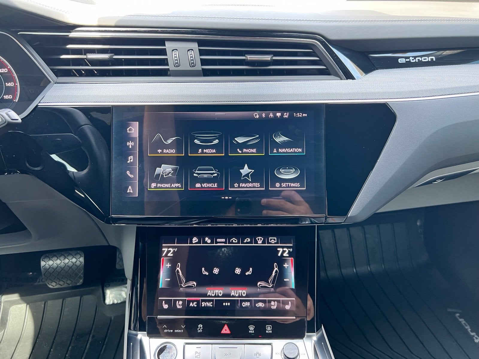 2024 Audi Q8 e-tron Prestige quattro