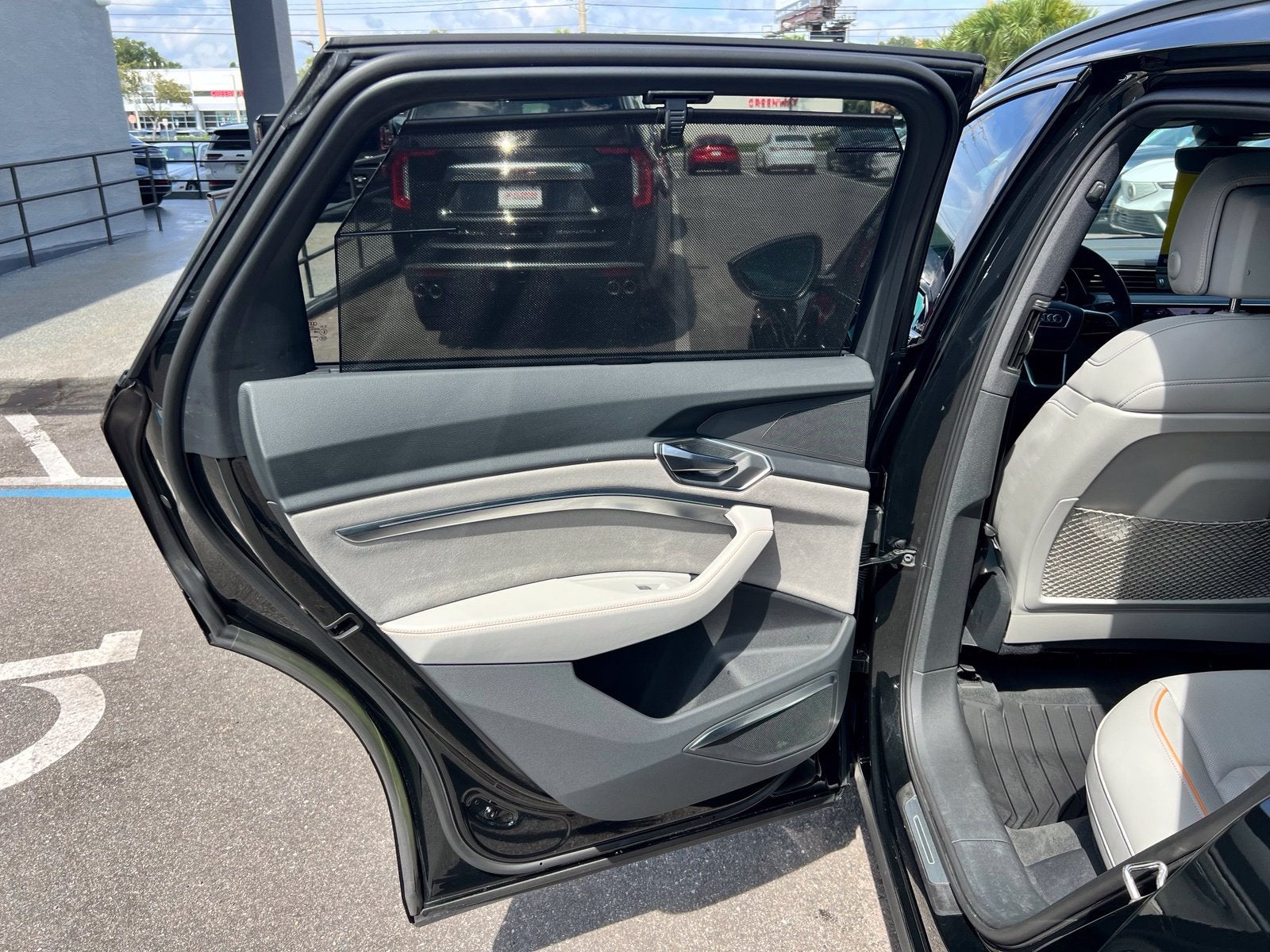 2024 Audi Q8 e-tron Prestige quattro