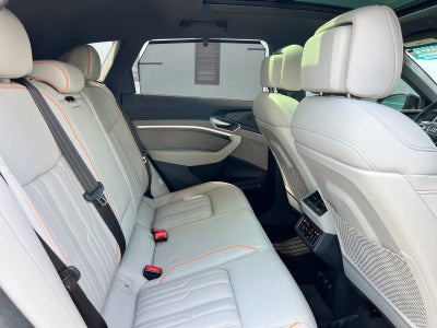 2024 Audi Q8 e-tron Prestige quattro