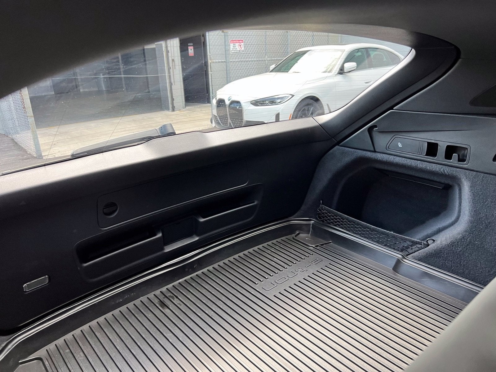 2024 Audi Q8 e-tron Prestige quattro