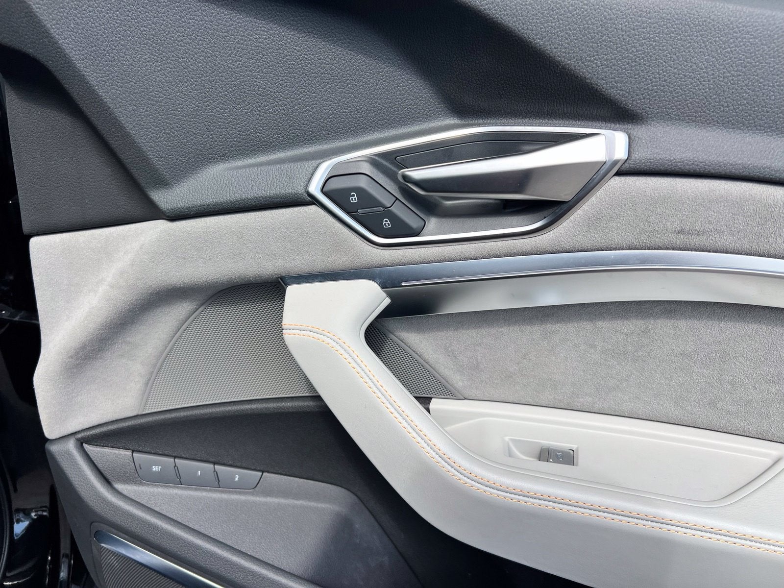 2024 Audi Q8 e-tron Prestige quattro