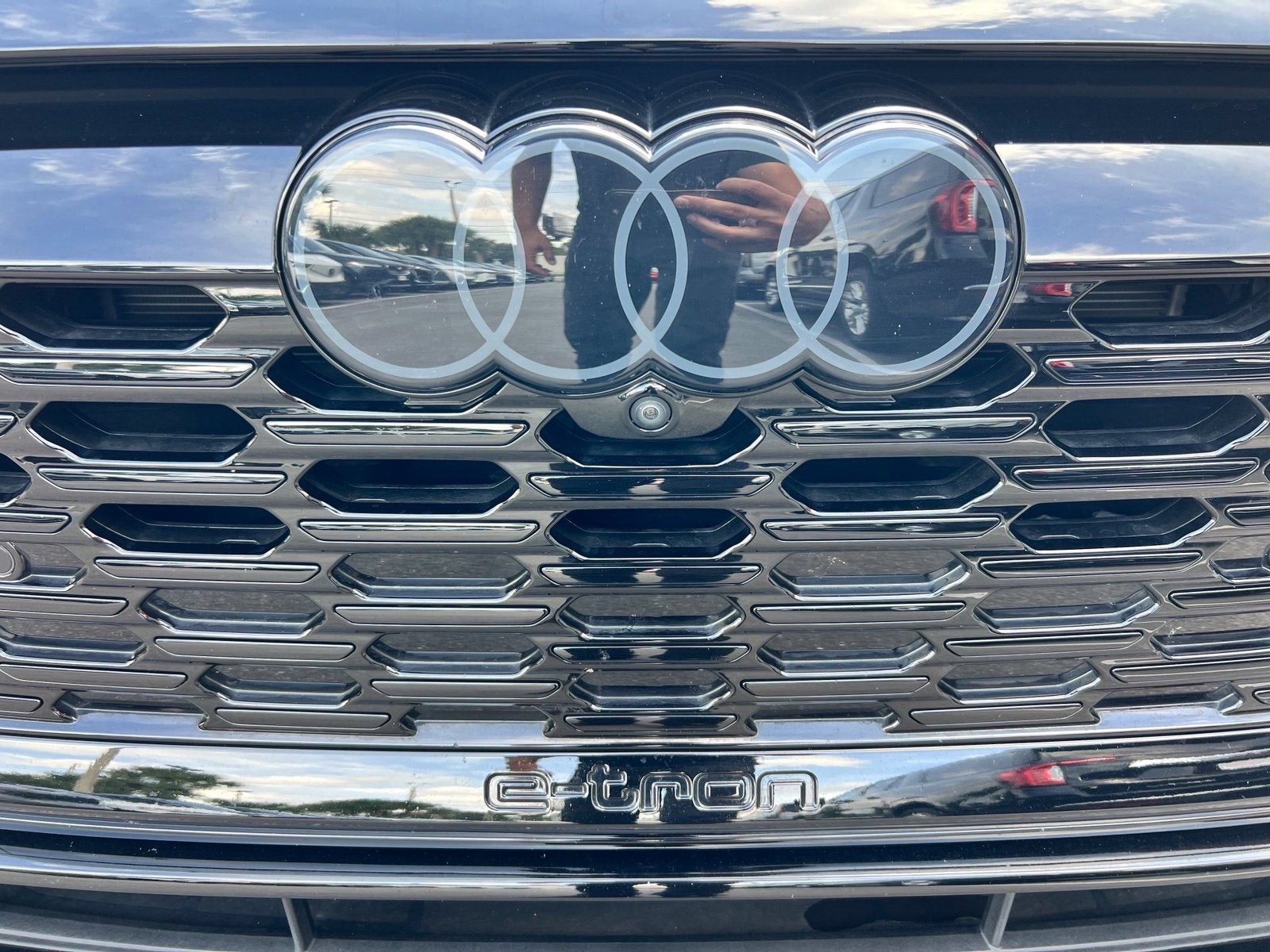 2024 Audi Q8 e-tron Prestige quattro