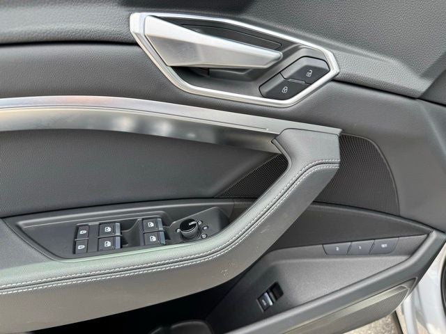 2022 Audi e-tron Premium quattro