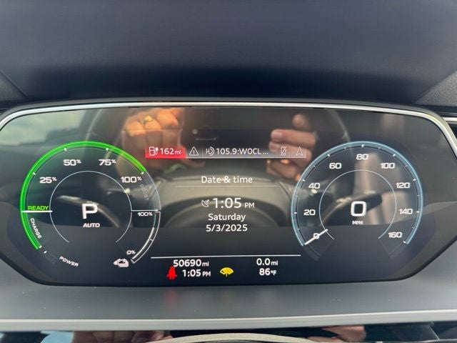 2022 Audi e-tron Premium quattro