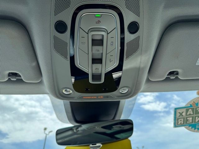 2022 Audi e-tron Premium quattro