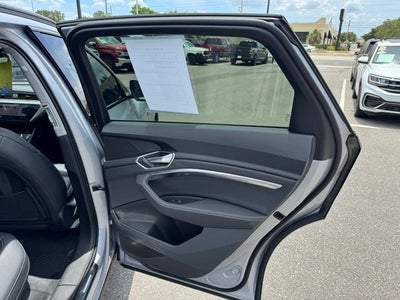 2022 Audi e-tron Premium quattro