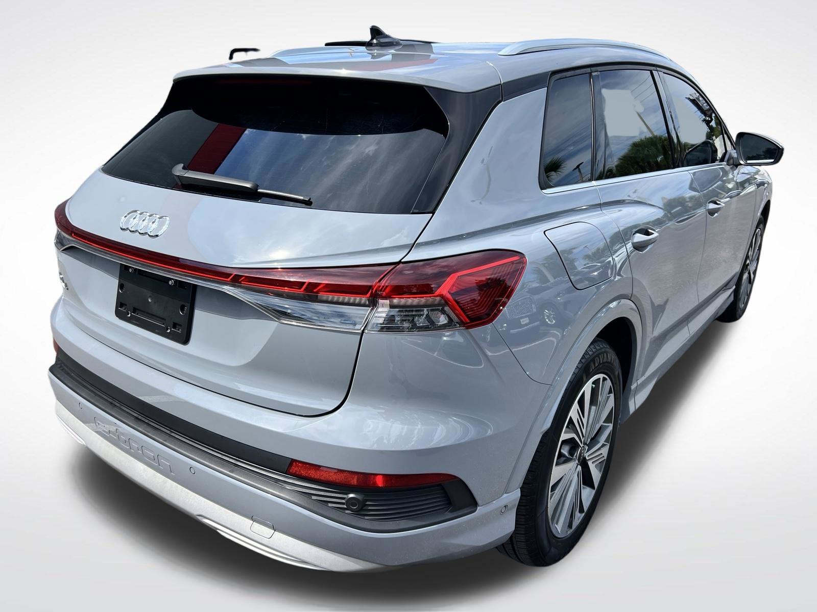 2024 Audi Q4 e-tron Premium Plus