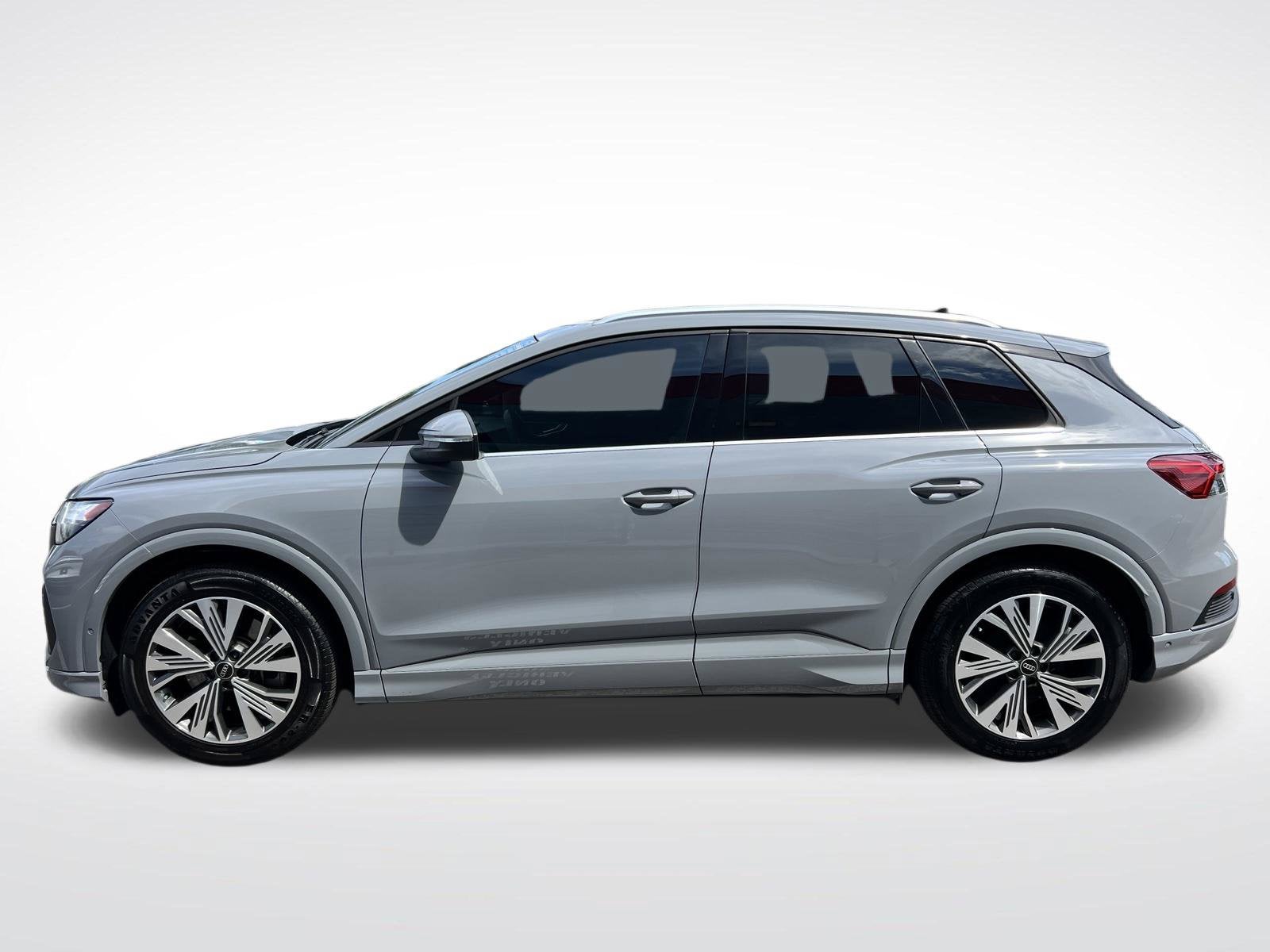 2024 Audi Q4 e-tron Premium Plus