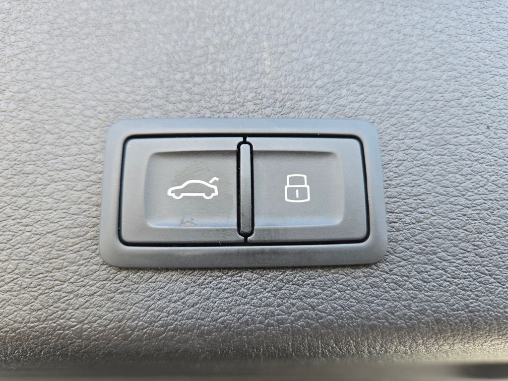 2019 Audi e-tron Premium Plus quattro