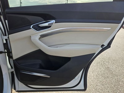 2019 Audi e-tron Premium Plus quattro