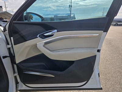 2019 Audi e-tron Premium Plus quattro