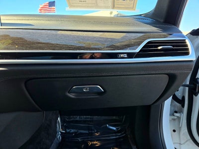 2018 BMW 7 Series 740e xDrive iPerformance