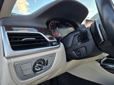 2020 BMW 7 Series 740i